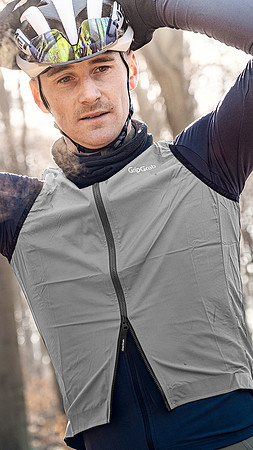 2 - PACR - Windproof Lightweight Vest 1080x1920px